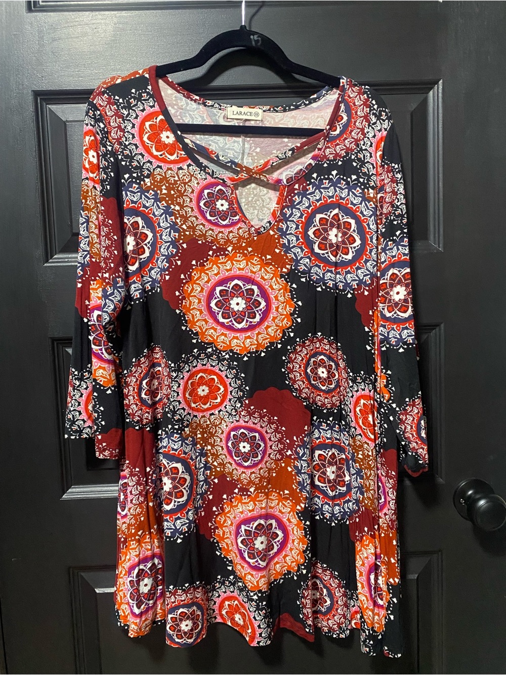 LARACE Floral Print Neckline Top